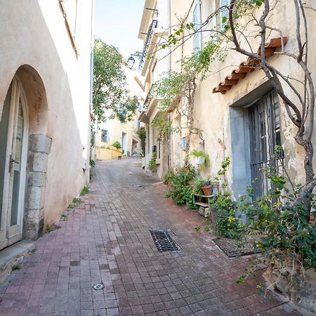 Le Charme Du Medieval Dans Un Appartement Cosy Йер Экстерьер фото