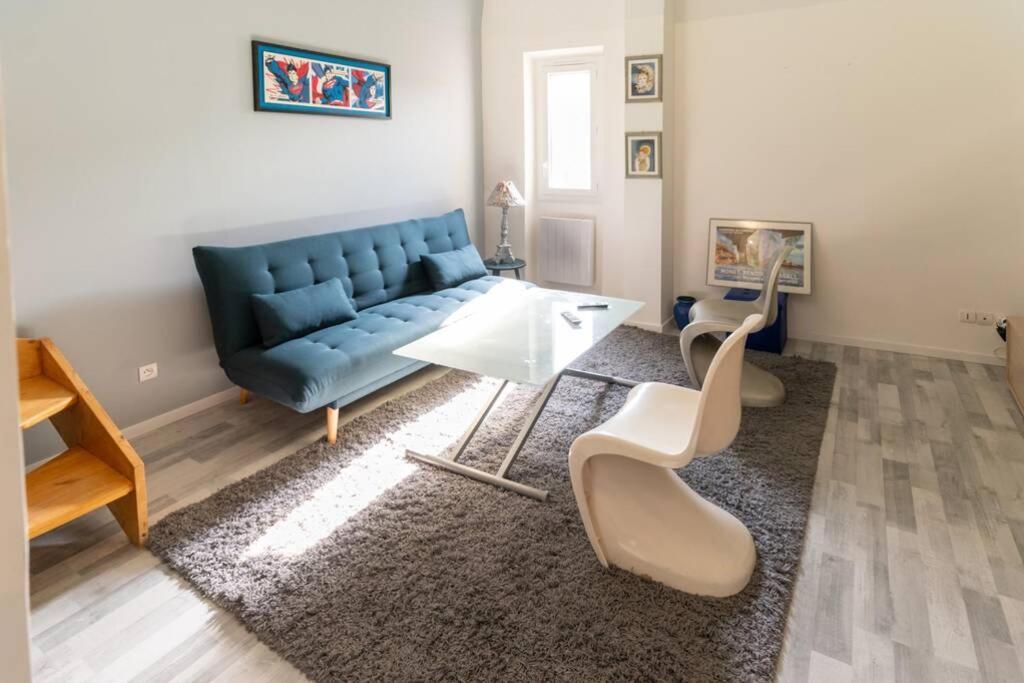 Le Charme Du Medieval Dans Un Appartement Cosy Йер Экстерьер фото