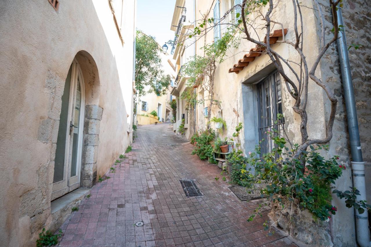 Le Charme Du Medieval Dans Un Appartement Cosy Йер Экстерьер фото